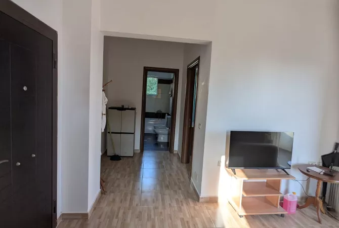 Shtepi me qera Apartament ne Tirane, 2+1, Mobilimi E mobiluar, Pagesa 35,000  Leke.