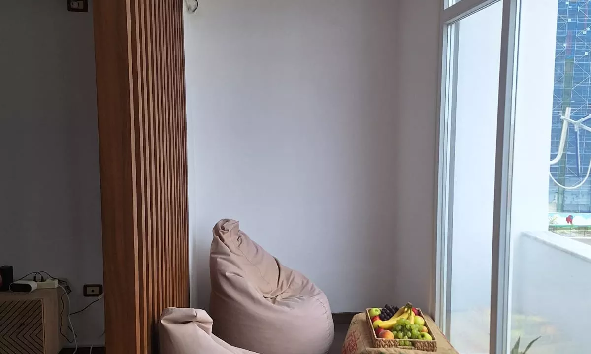 Shtepi ne shitje Apartament ne Tirane, 2+1, Mobilimi E mobiluar, Pagesa 192,000  Euro.