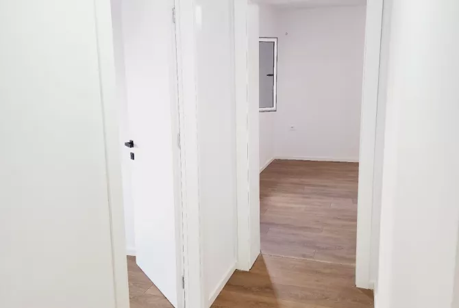 Shtepi ne shitje Apartament ne Tirane, 2+1, Mobilimi E mobiluar, Pagesa 155,000  Euro.