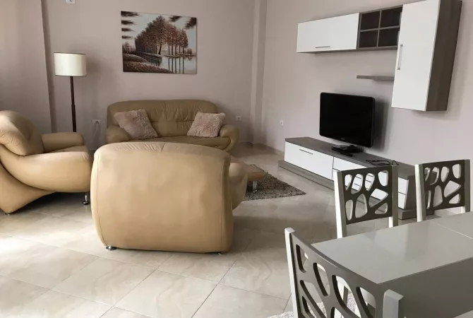 Shtepi me qera Apartament ne Tirane, 1+1, Mobilimi E mobiluar, Pagesa 37,000  Leke.