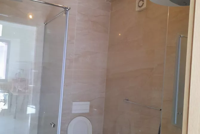 Shtepi me qera Apartament ne Tirane, 2+1, Mobilimi E mobiluar, Pagesa 500  Euro.