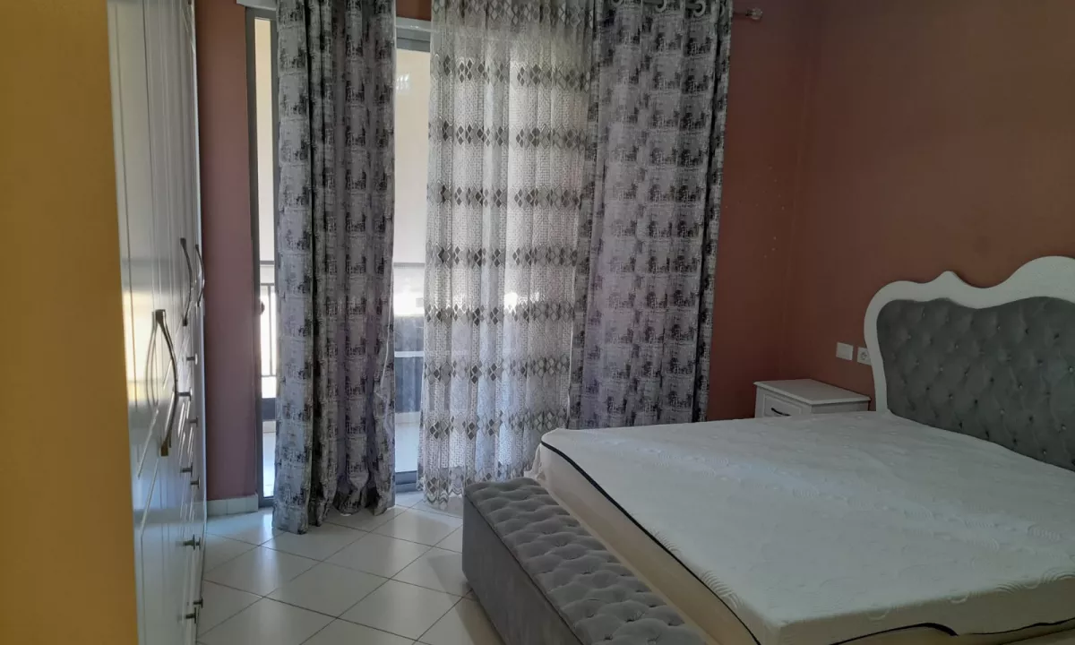 Shtepi me qera Apartament ne Tirane, 2+1, Mobilimi E mobiluar, Pagesa 500  Euro.