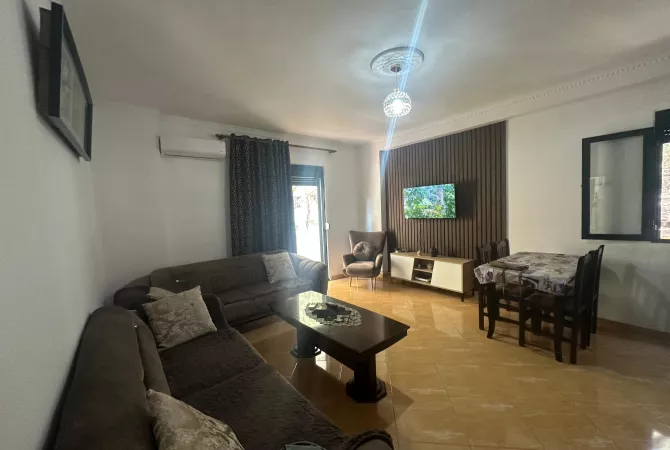 Shtepi ne shitje Apartament ne Durres, 1+1, Mobilimi E mobiluar, Pagesa 99,000  Euro.