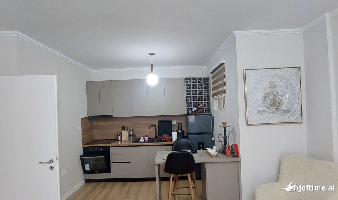Shtepi me qera Apartament ne Tirane, 2+1, Mobilimi E mobiluar, Pagesa 400  Euro.