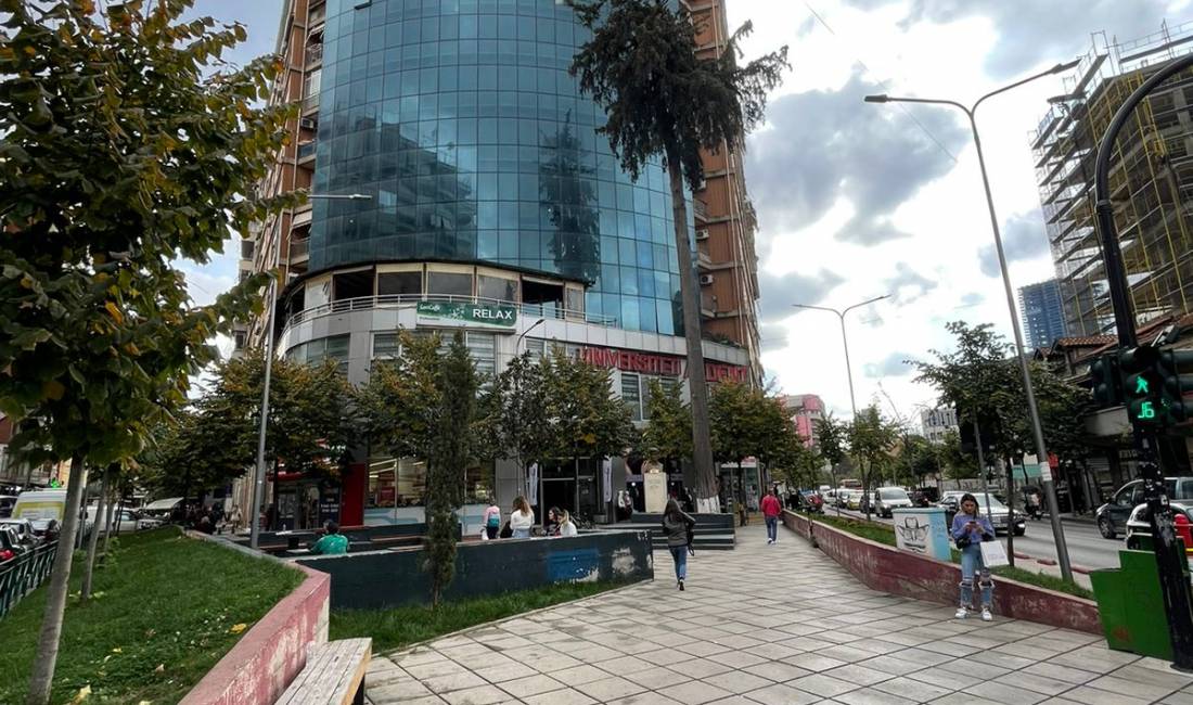 Shitet ambient, tek Observator