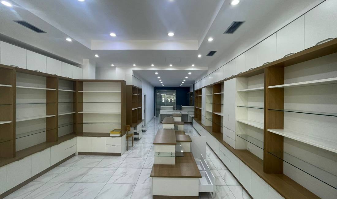 Objek biznesi me qira Blvd. Bajram Curri