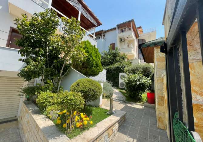 Shtepi ne shitje Vila Luksoze ne Tirane, 7+1, Mobilimi E mobiluar, Pagesa 577,000  Euro.