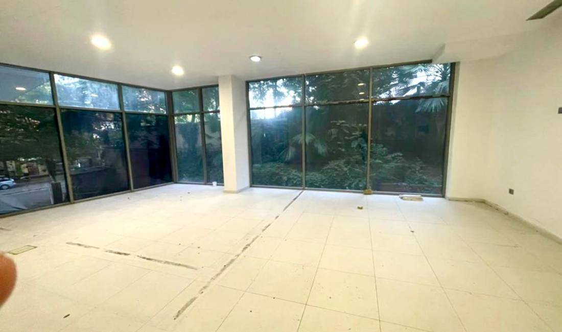 Zyre ne shitje rruga e Dibres 98.000Euro