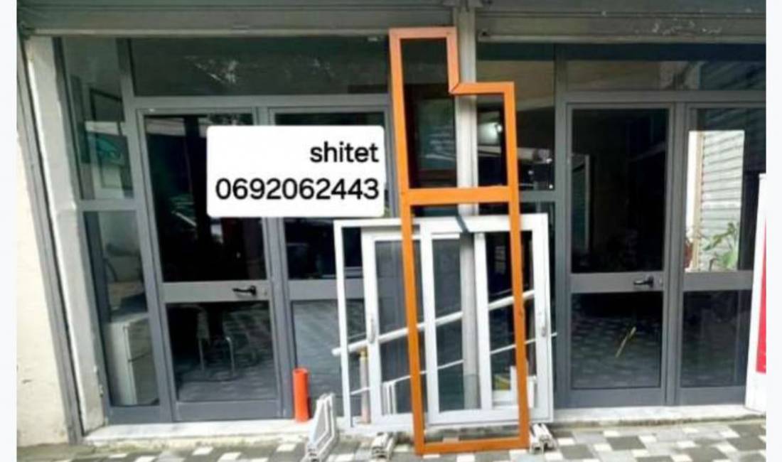 Shitet Dyqan Komuna e Parisit 70.000 euro