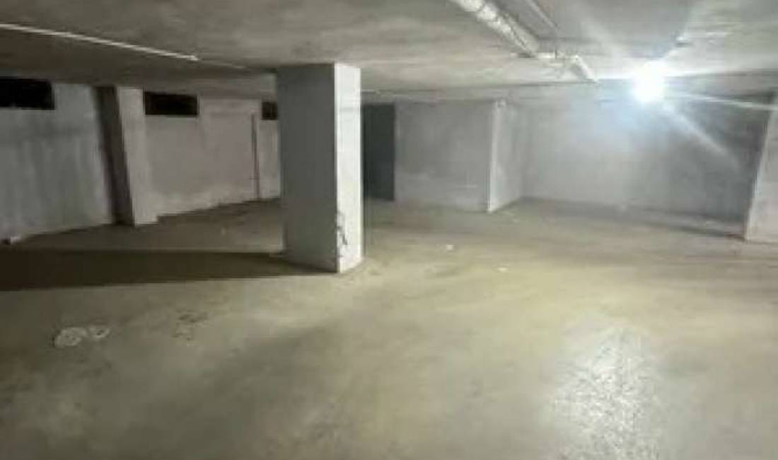 Garazh ne shitje  Myslym Shyri. 35.000Euro