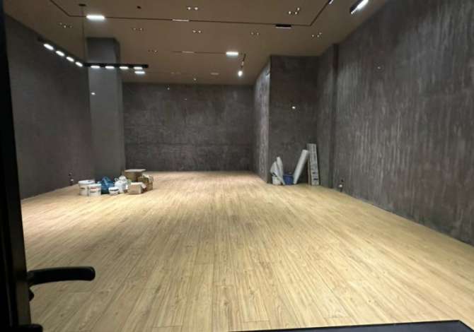 Business Property in Sale 1+1 in Tirana - 210,000 Euro