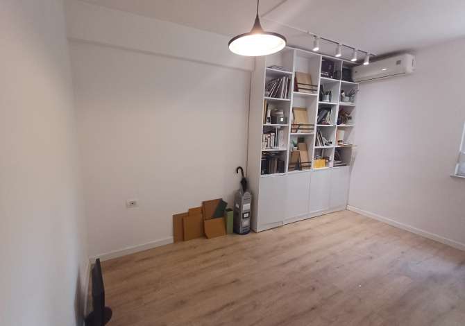 Business Property for Rent 3+1 in Tirana - 320 Euro