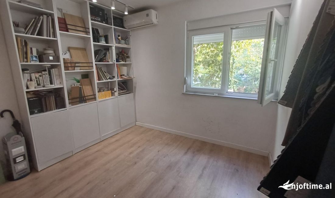 Zyre me qira prane Gjykates 320 euro