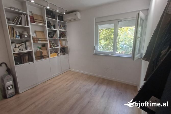Business Property for Rent 3+1 in Tirana - 320 Euro