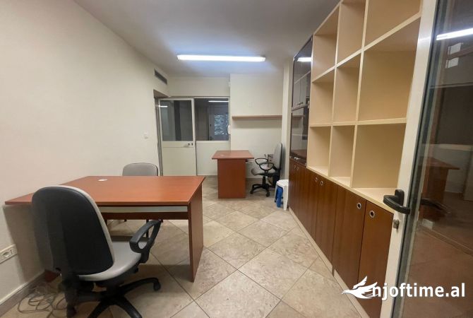 Business Property for Rent 3+1 in Tirana - 650 Euro
