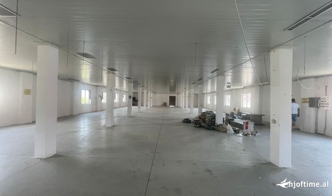 Magazine 680 m2 me qira ne Kombinat 1200 euro