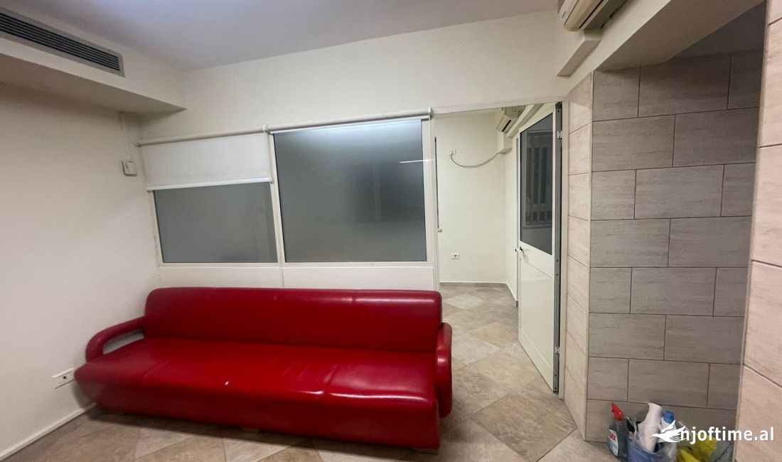 Zyre me qira prane Ish Ekspozites 600 euro