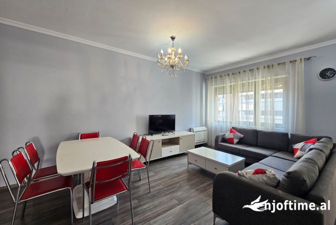 Shtepi me qera Apartament ne Tirane, 3+1, Mobilimi E mobiluar, Pagesa 1,000  Euro.