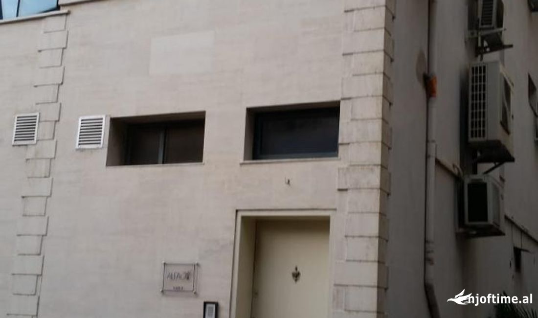 Objekt 2 katesh me qira te Brryli 1500 euro