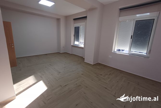 Ambient per Zyra te Taivani 800 Euro