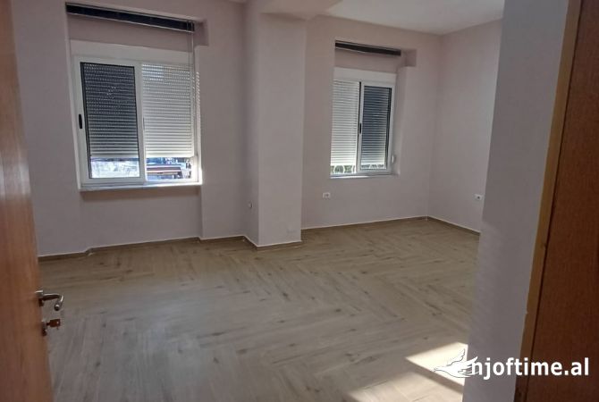 Ambient Zyre prane Taivanit 800 euro
