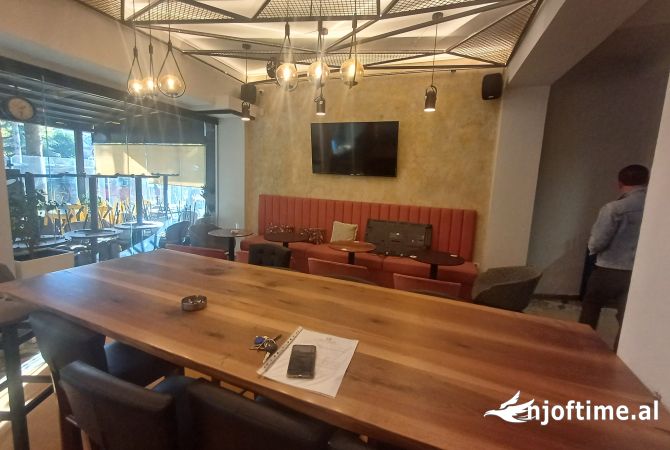 Business Property in Sale 2+1 in Tirana - 638,000 Euro