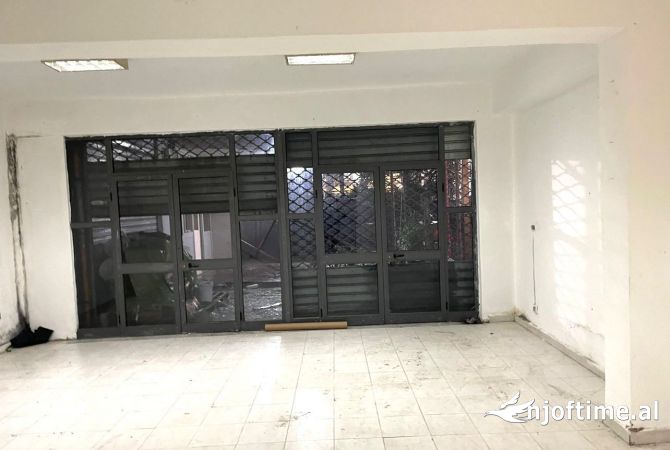Business Property in Sale 1+1 in Tirana - 78,000 Euro