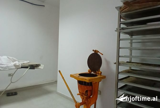 Business Property in Sale 1+1 in Tirana - 50,000 Euro