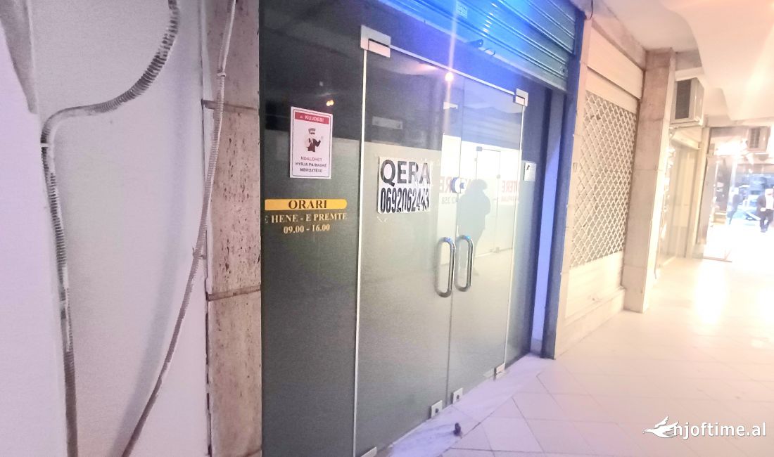 Zyre ose Dyqan me qira prane Gjykates