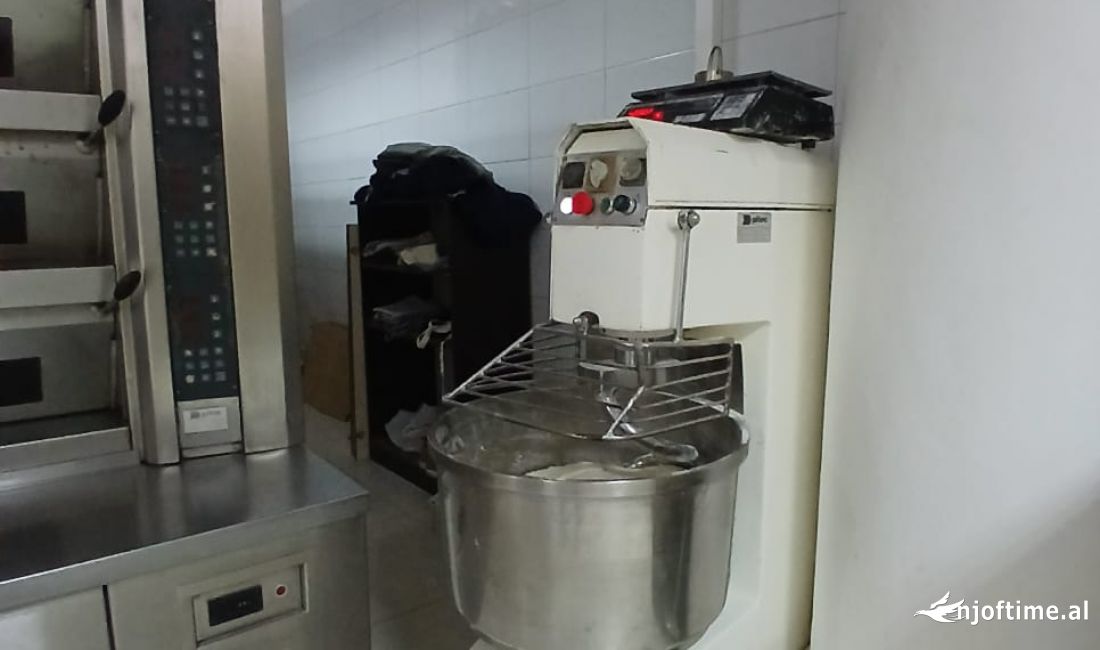 Shiten pajisjen e nje furre buke 50.000 euro