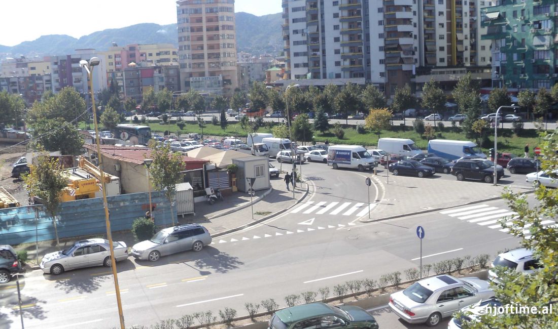 Shitet Dyqan prane Pallatit me Shigjeta 265.000 euro