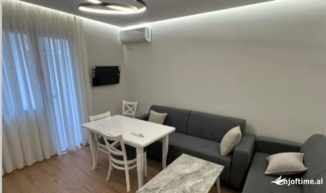 Shtepi me qera Apartament ne Tirane, 1+1, Mobilimi E mobiluar, Pagesa 600  Euro.
