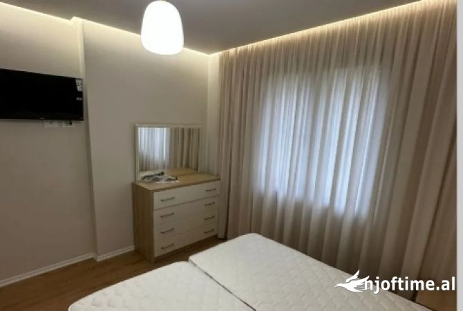Shtepi me qera Apartament ne Tirane, 1+1, Mobilimi E mobiluar, Pagesa 600  Euro.