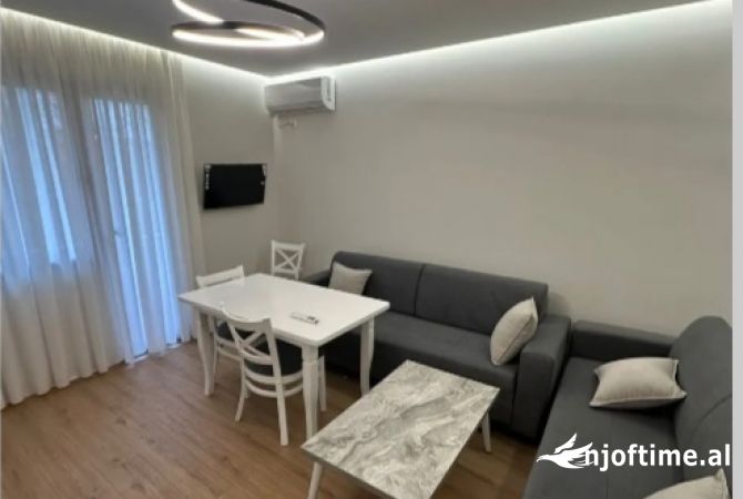 Shtepi me qera Apartament ne Tirane, 1+1, Mobilimi E mobiluar, Pagesa 600  Euro.