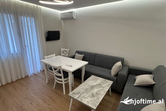 Apartament 1+1 me qira Rruga e Dibes 600 euro