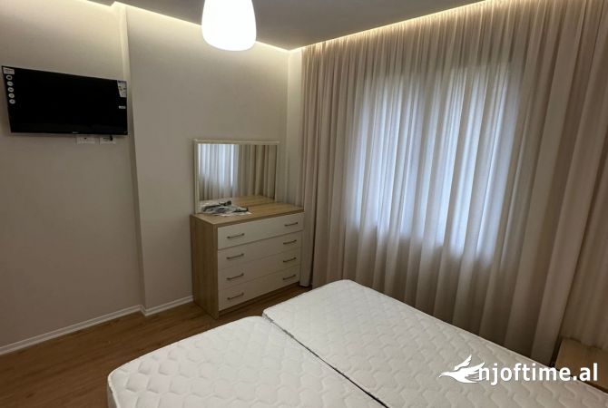 Shtepi me qera Apartament ne Tirane, 1+1, Mobilimi E mobiluar, Pagesa 600  Euro.