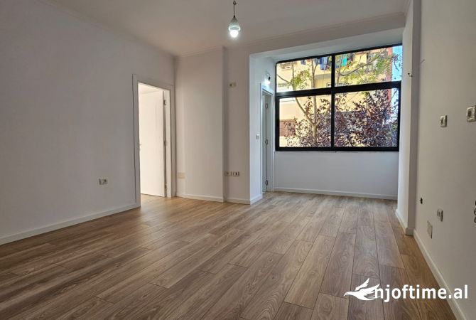 Shtepi ne shitje Apartament ne Tirane, 1+1, Mobilimi E mobiluar, Pagesa 112,000  Euro.