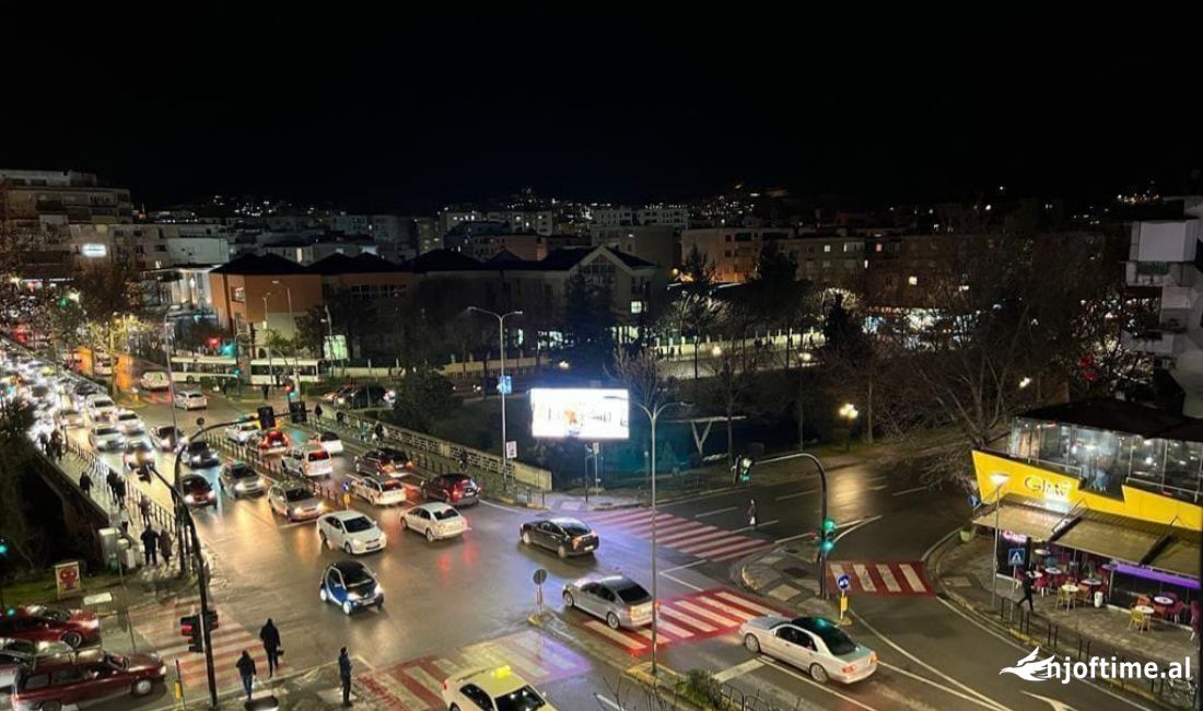 Shitet Bar-Kafe prane Vasil Shantos