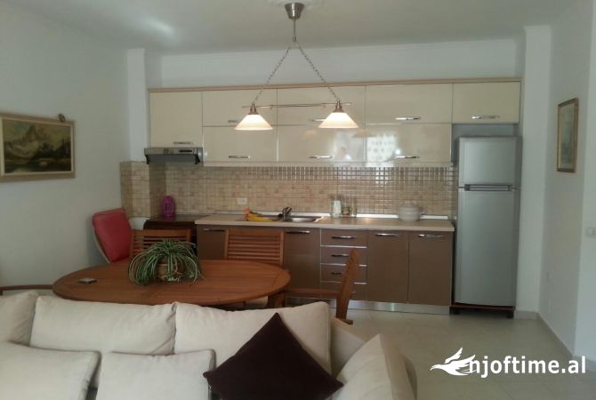 Shitet Apartament 1+1 ne Fresk 102.500 euro