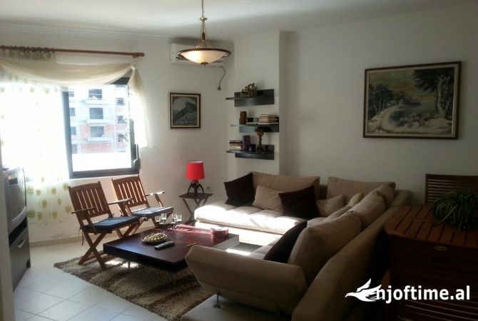 Shtepi ne shitje Apartament ne Tirane, 1+1, Mobilimi E mobiluar, Pagesa 102,500  Euro.