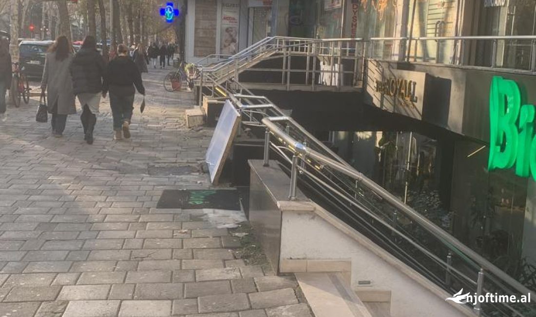 Shitet Dyqan prane Ish Ekspozites 25 m2 60.000 euro