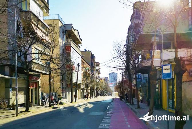 Ambiente Commerciale in Vendita 1+1 a Tirana - 141,000 Euro