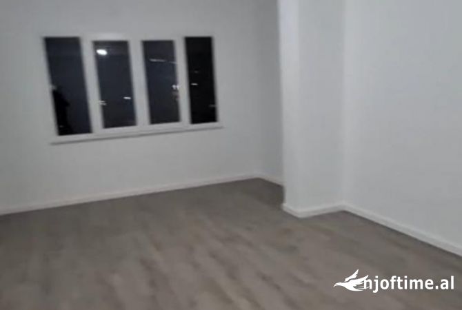 Shtepi ne shitje Apartament ne Tirane, 2+1, Mobilimi Bosh, pa mobiluar, Pagesa 1,400,000  Euro.