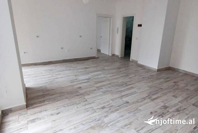 Business Property in Sale 1+1 in Tirana - 407,500 Euro