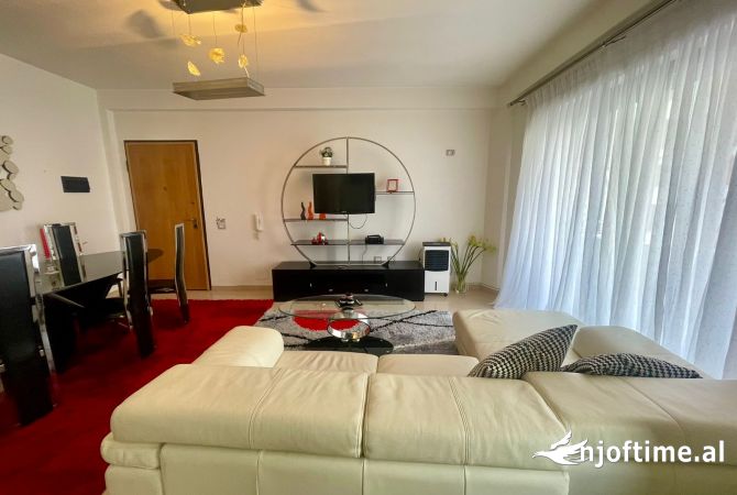 Shtepi me qera Apartament ne Tirane, 1+1, Mobilimi E mobiluar, Pagesa 350  Euro.