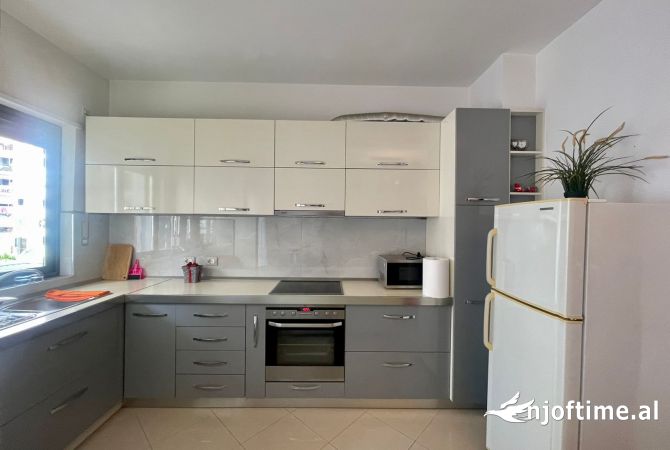 Shtepi me qera Apartament ne Tirane, 1+1, Mobilimi E mobiluar, Pagesa 350  Euro.