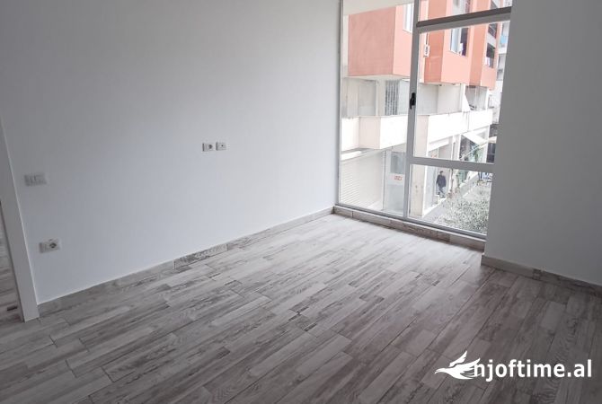 Business Property in Sale 1+1 in Tirana - 407,500 Euro