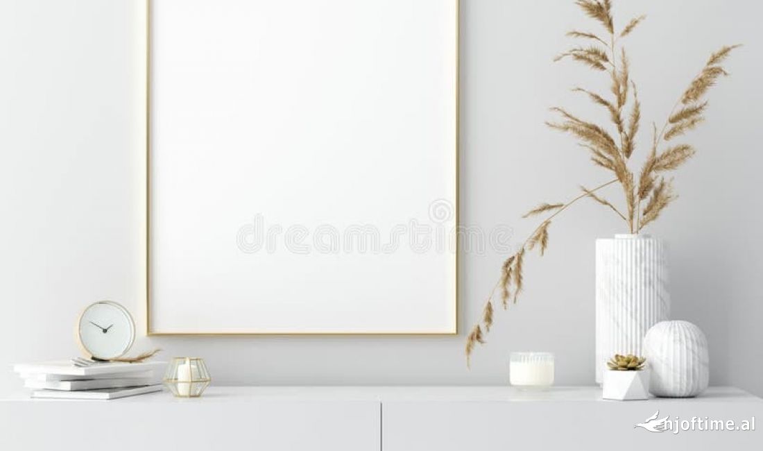 Shitet Dyqan te ish-Stacioni i Trenit 