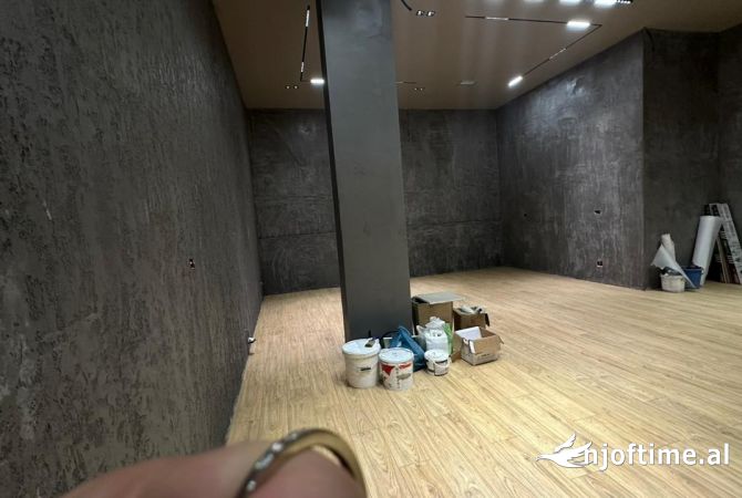 Business Property in Sale 1+1 in Tirana - 210,000 Euro