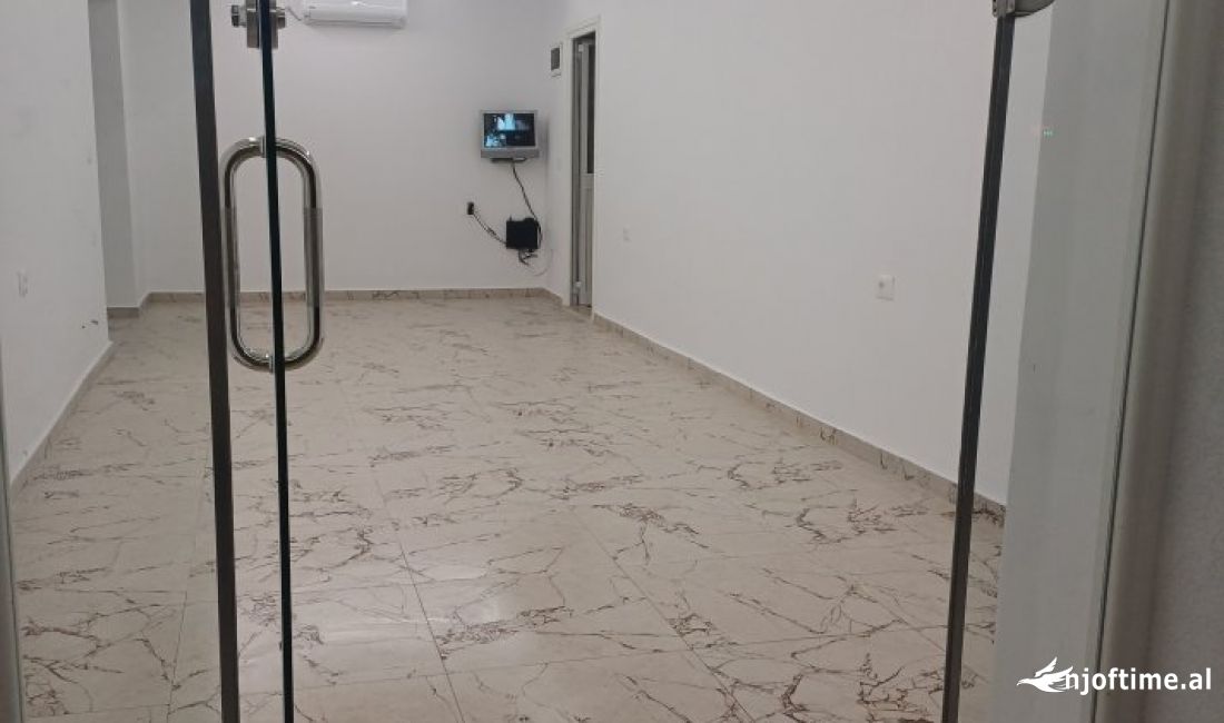 ‼️Shitet Dyqan  Prane 21 dhjetorit 